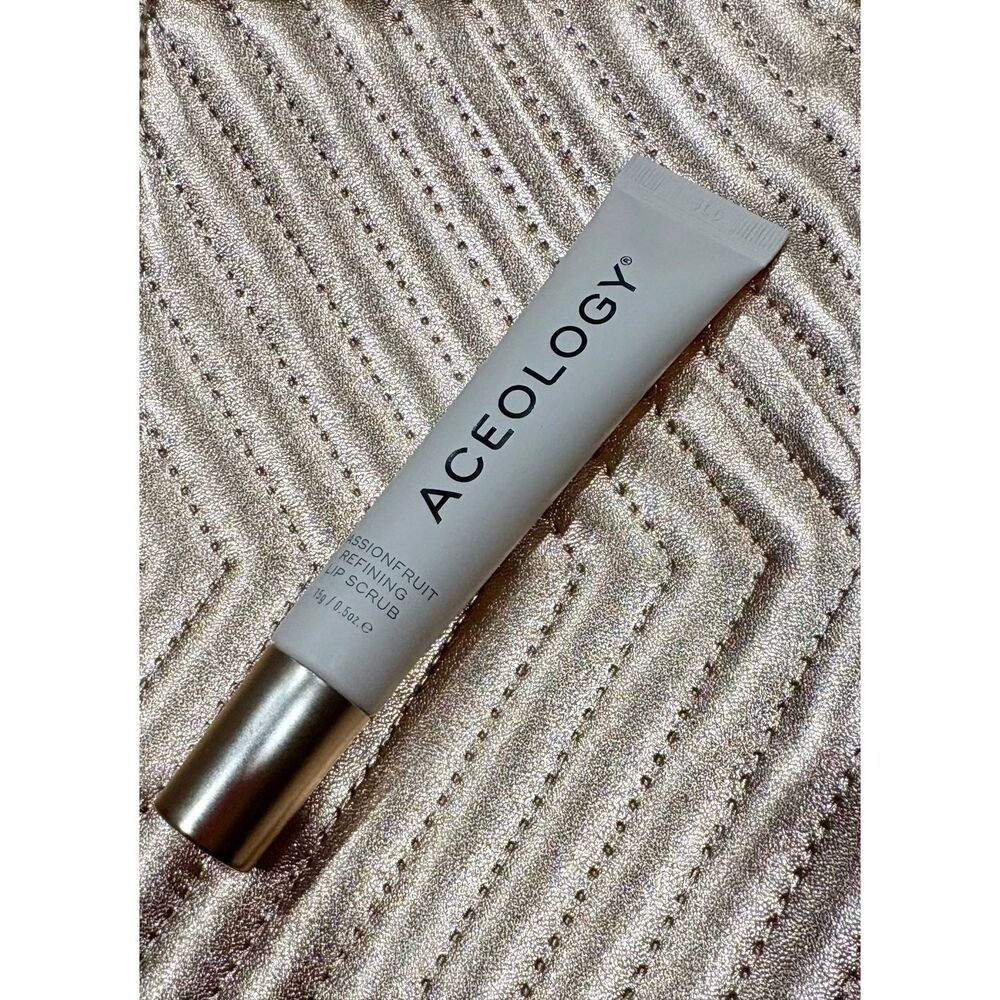 ACEOLOGY-NWT -  Passionfruit Refining Lip Scrub. Full Size/Sealed Product/No Boz